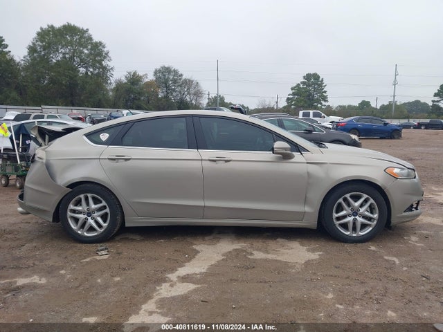 3FA6P0H70FR104414 Ford FUSION SE