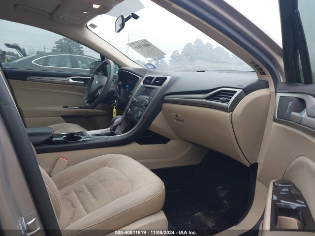 3FA6P0H70FR104414 Ford FUSION SE