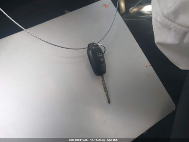 JTMZFREV1ED031496 Toyota RAV4 LE