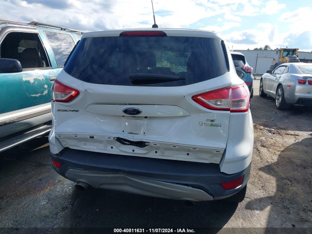 1FMCU0GX0EUE35004 Ford ESCAPE SE