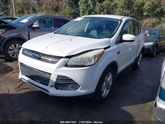 1FMCU0GX0EUE35004 Ford ESCAPE SE