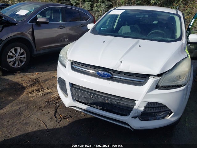 1FMCU0GX0EUE35004 Ford ESCAPE SE