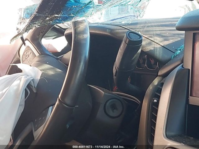 1GKS1AKC2KR104950 GMC YUKON SLE