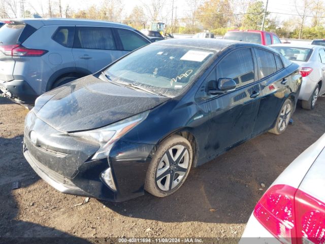 JTDKARFU2G3508001 Toyota Prius Three Touring