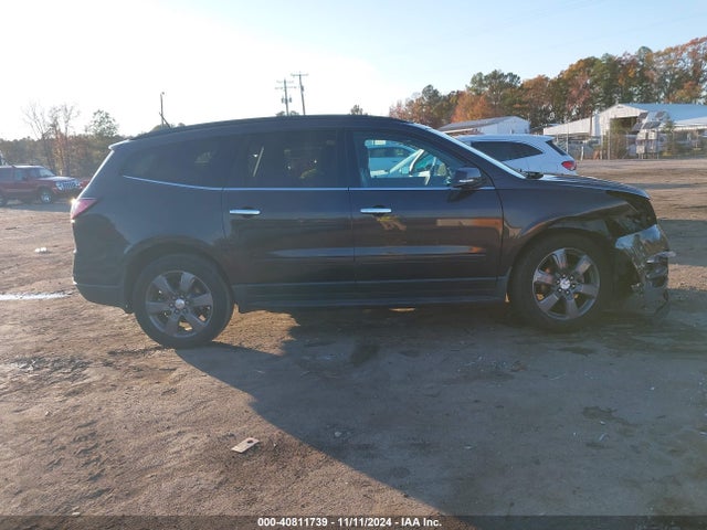 Chevrolet Traverse 2lt 2017 1GNKRHKDXHJ313857 Image 13