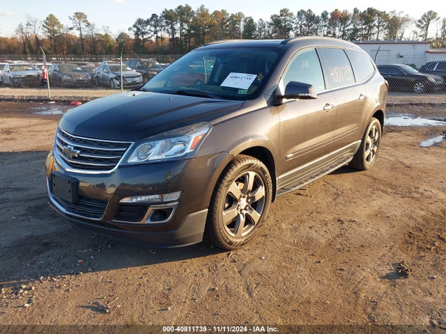 Chevrolet Traverse 2lt 2017 1GNKRHKDXHJ313857 Image 2