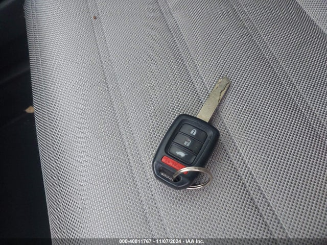 Honda CR-V LX 2017 7FARW5H31HE002830 Image 11