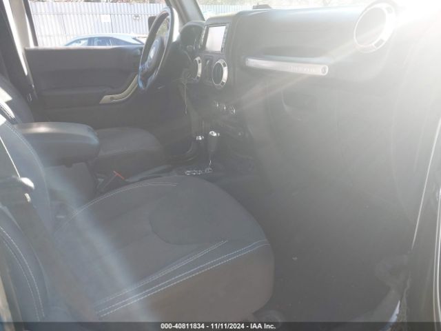 1C4HJWEG2FL639898 Jeep Wrangler Unlimited Sahara