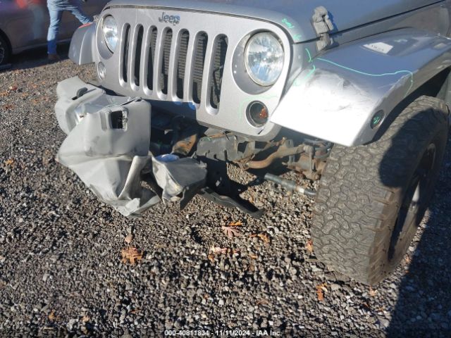 1C4HJWEG2FL639898 Jeep Wrangler Unlimited Sahara
