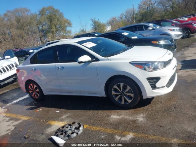 3KPA24AD8NE483324 KIA RIO S