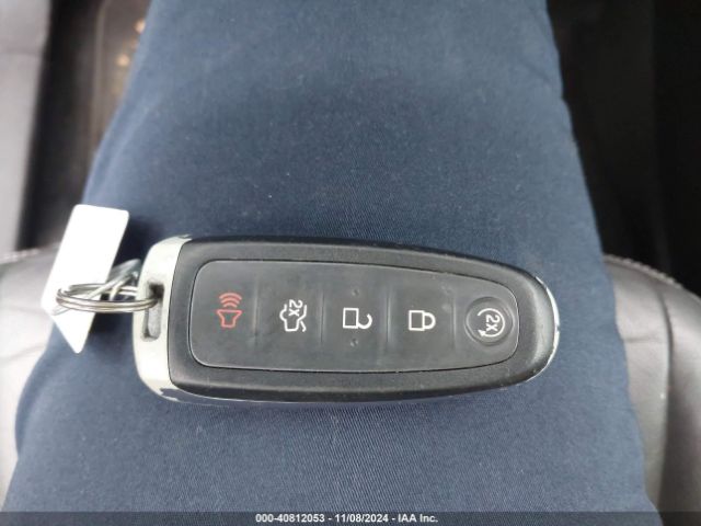 1FMCU0J92EUB55112 Ford Escape Titanium