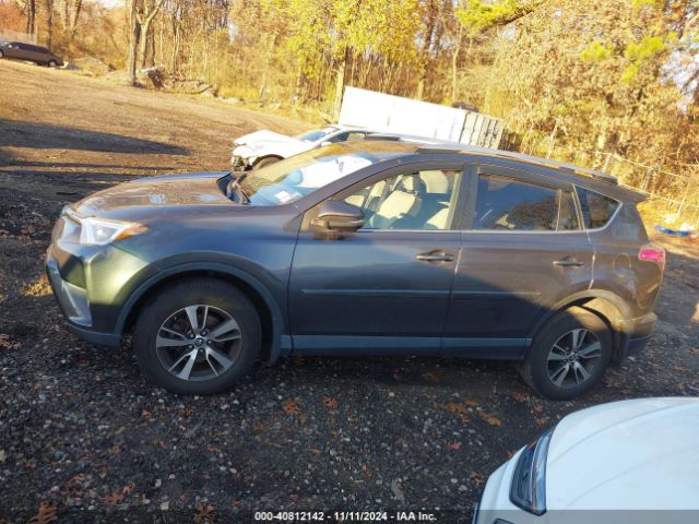 JTMRFREV8JJ242092 Toyota Rav4 Adventure/xle
