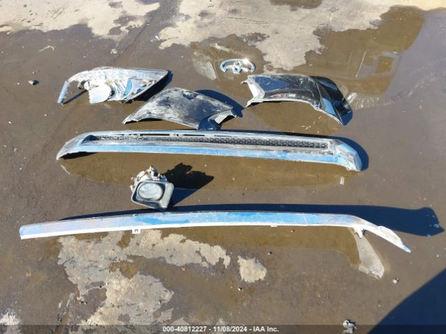 5TFDY5F11GX538084 Toyota Tundra Sr5 5.7l V8