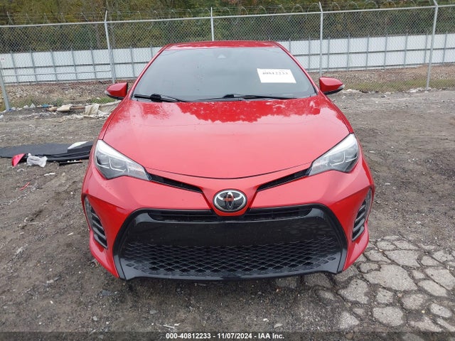 Toyota COROLLA SE 2018 5YFBURHE3JP800185 Image 13