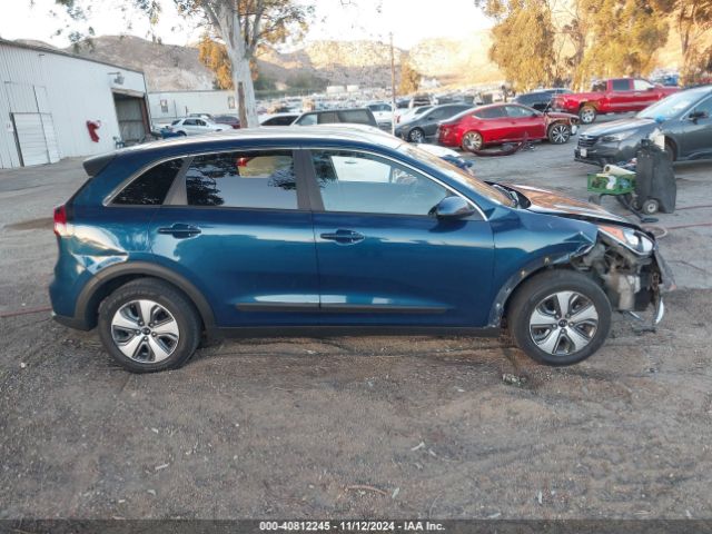 KNDCB3LC2K5304788 KIA NIRO LX