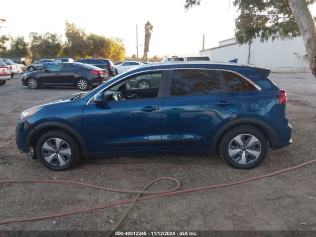 KNDCB3LC2K5304788 KIA NIRO LX
