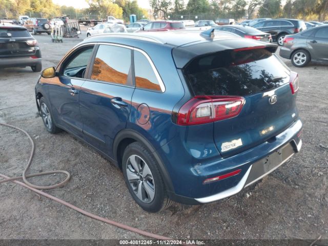 KNDCB3LC2K5304788 KIA NIRO LX