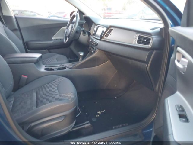 KNDCB3LC2K5304788 KIA NIRO LX