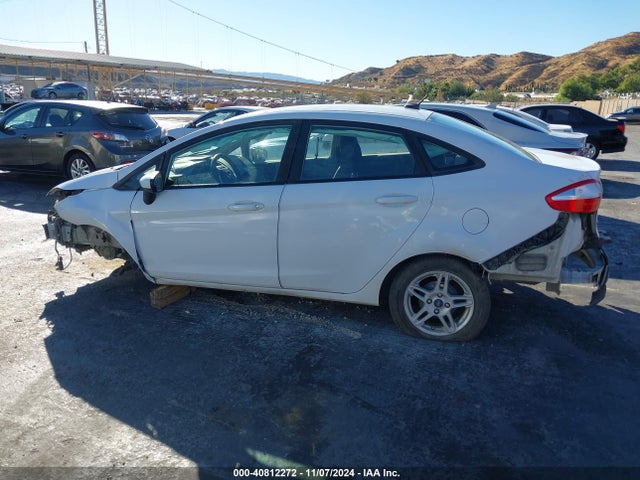 Ford FIESTA SE 2018 3FADP4BJ7JM101888 Image 14
