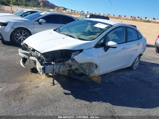 Ford FIESTA SE 2018 3FADP4BJ7JM101888 Image 2