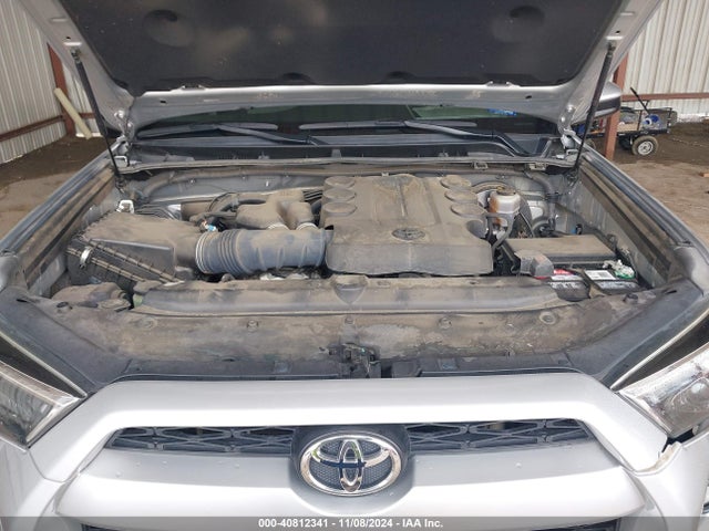 Toyota 4RUNNER SR5 2016 JTEZU5JR7G5131439 Image 10