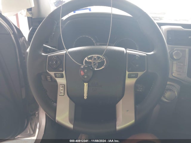 Toyota 4RUNNER SR5 2016 JTEZU5JR7G5131439 Image 11
