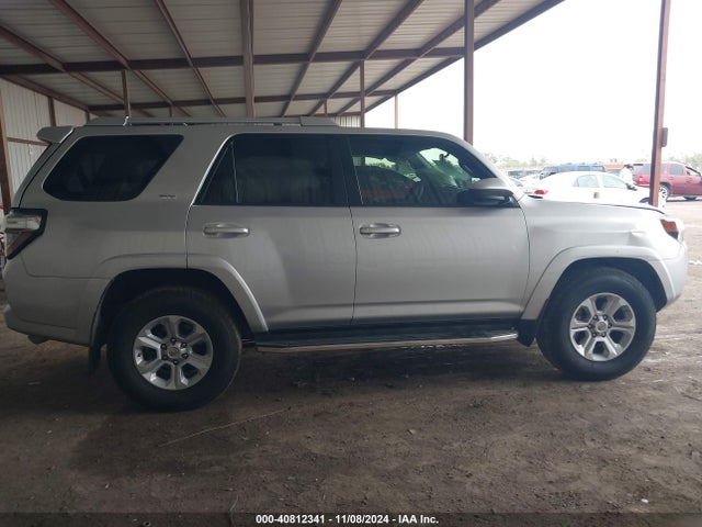 Toyota 4RUNNER SR5 2016 JTEZU5JR7G5131439 Image 13