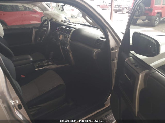 Toyota 4RUNNER SR5 2016 JTEZU5JR7G5131439 Image 5