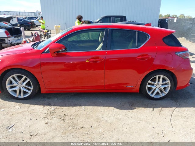JTHKD5BH7F2221085 Lexus CT 200H