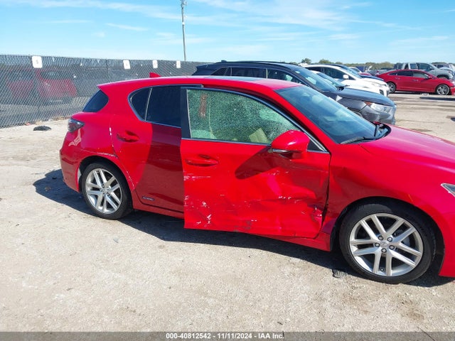 JTHKD5BH7F2221085 Lexus CT 200H