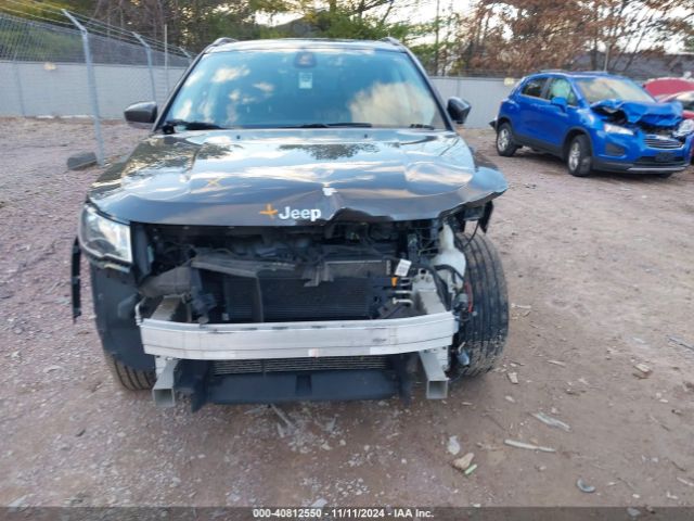 3C4NJDCB5JT214297 Jeep Compass Limited 4x4