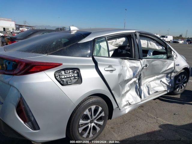 JTDKAMFP7M3175450 Toyota Prius Prime Le