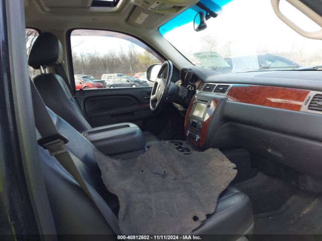 1GNSKJE71ER232700 Chevrolet Suburban 1500 Lt