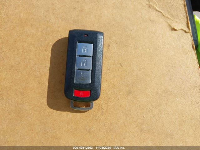 JA4AD3A33LZ039498 Mitsubishi Outlander Se 2.4
