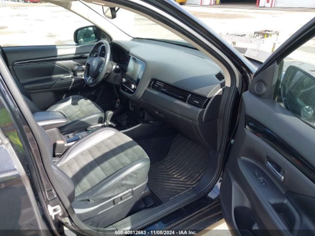 JA4AD3A33LZ039498 Mitsubishi Outlander Se 2.4