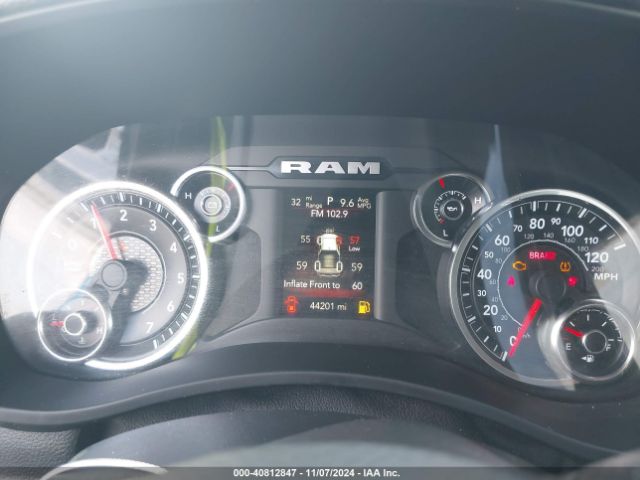 3C6UR5CJ4LG146921 RAM 2500 Tradesman  4x4 6'4 Box