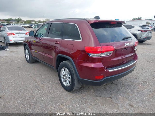 1C4RJEAG0KC543895 Jeep Grand Cherokee Laredo 4x2