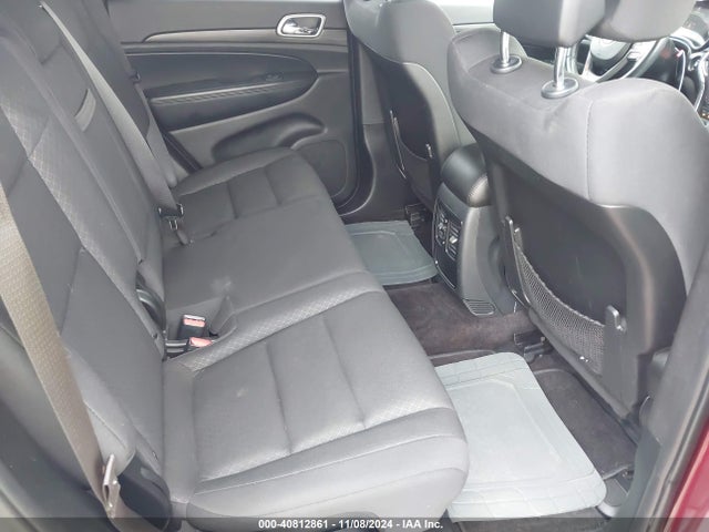 1C4RJEAG0KC543895 Jeep Grand Cherokee Laredo 4x2