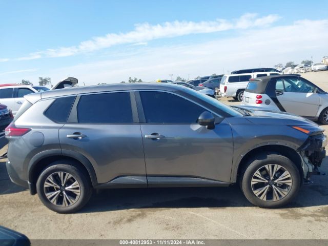 JN8BT3BA5PW404964 Nissan Rogue Sv Fwd
