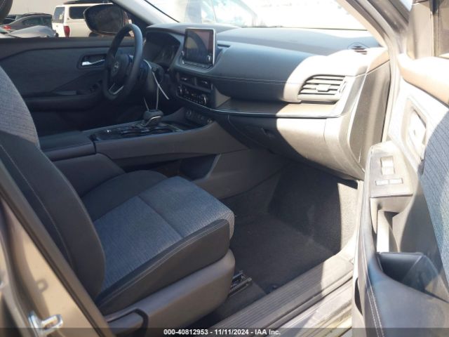 JN8BT3BA5PW404964 Nissan Rogue Sv Fwd