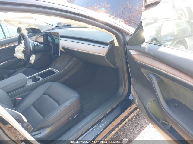 2022 TESLA MODEL 3 5YJ3E1EB1NF260950 Photo 4