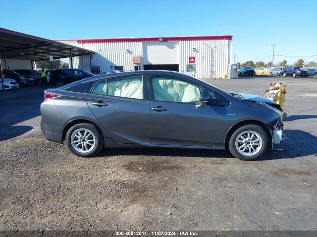 Toyota Prius Three 2017 JTDKARFU6H3043711 Image 14