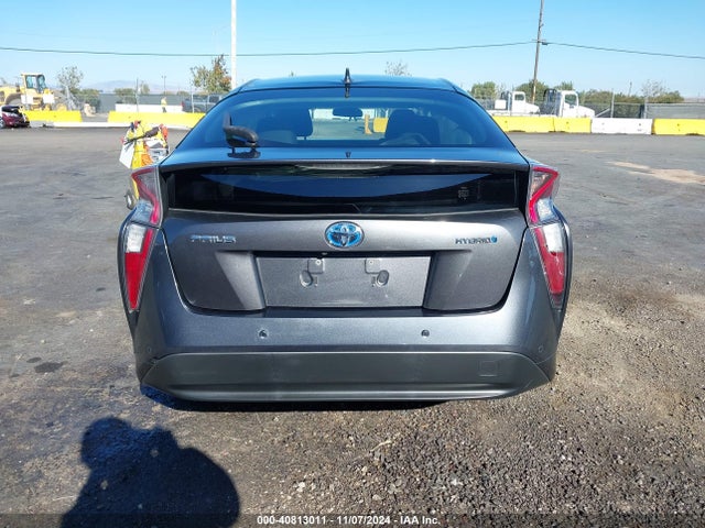 Toyota Prius Three 2017 JTDKARFU6H3043711 Image 17