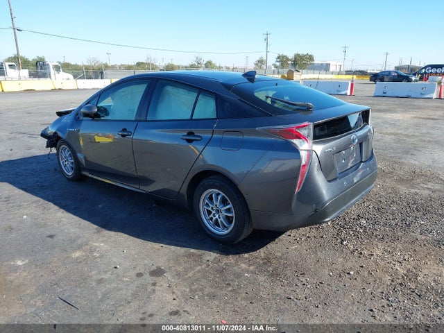 JTDKARFU6H3043711 Toyota Prius Three