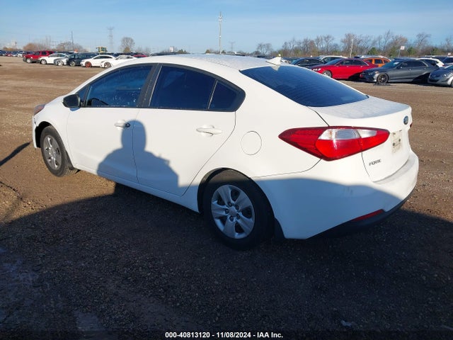 KIA FORTE LX 2016 KNAFK4A6XG5611971 Image 3