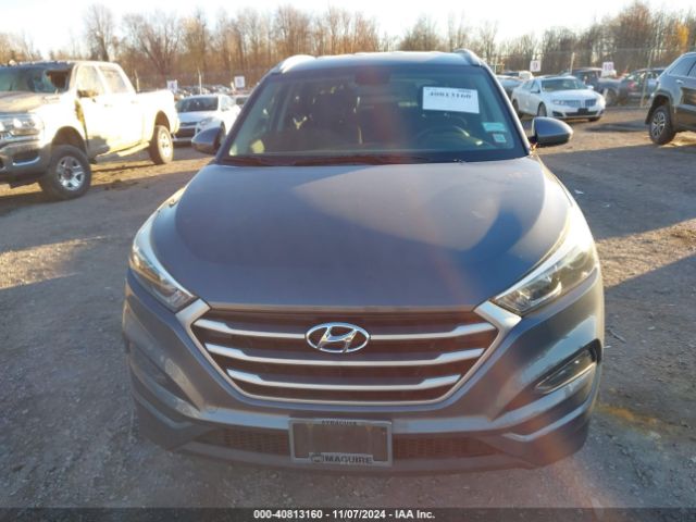 KM8J3CA42HU344962 Hyundai TUCSON SE
