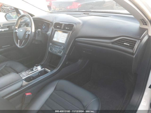 3FA6P0H77JR108324 Ford FUSION SE
