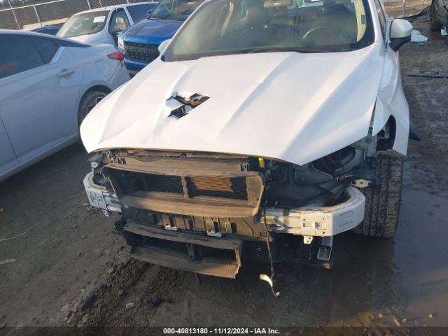 3FA6P0H77JR108324 Ford FUSION SE