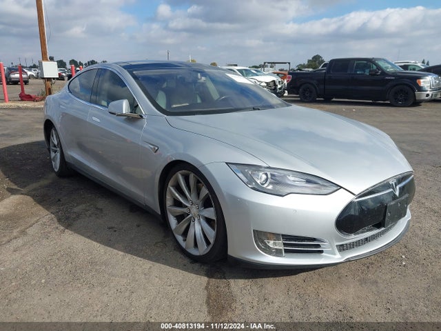 2013 TESLA MODEL S 5YJSA1CN9DFP28152 Photo 0