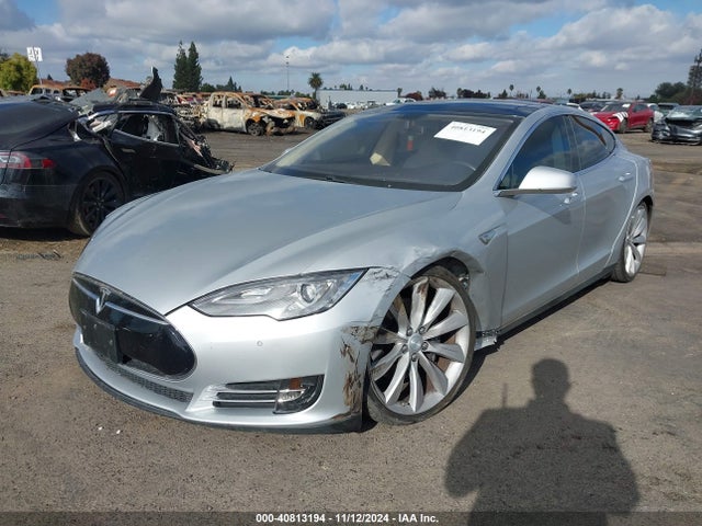 2013 TESLA MODEL S 5YJSA1CN9DFP28152 Photo 1